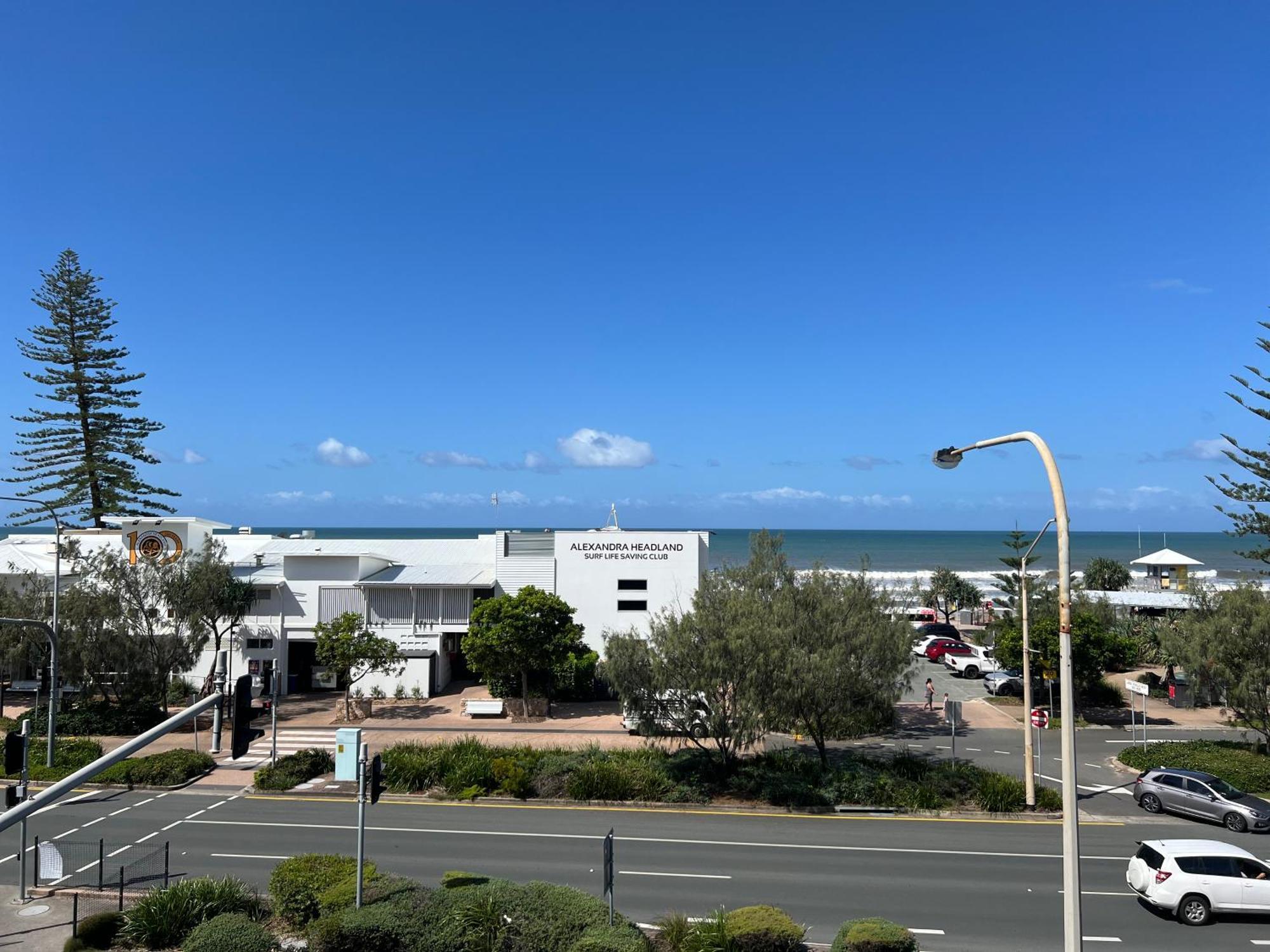Ocean View - Alexandra Headlands Beachfront Unit Exteriör bild